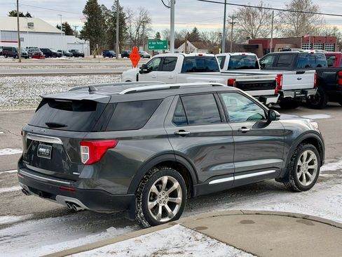 Used 2020 Ford Explorer Platinum w/ Premium Technology Package image 5