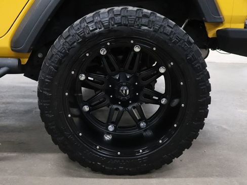 Used 2019 Jeep Wrangler Unlimited Sport S AWD/4WD image 36
