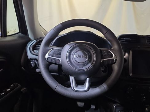 Used 2023 Jeep Renegade Latitude AWD/4WD image 11