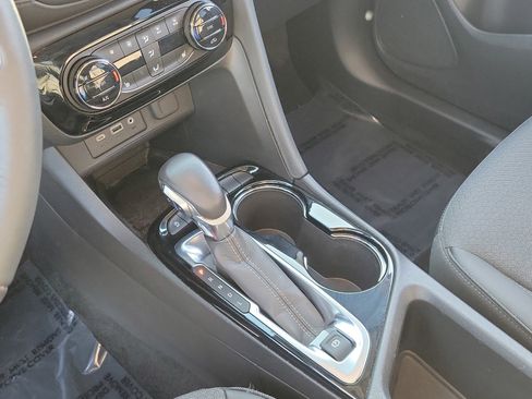 Used 2023 Buick Encore GX Select w/ Safety Package II image 25