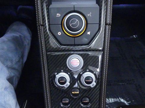 Used 2016 McLaren 650S Spider image 15