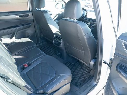 New 2026 Volkswagen Atlas Cross Sport SE image 37