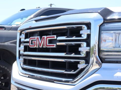 Used 2017 GMC Sierra 1500 SLT w/ SLT Premium Package AWD/4WD image 2
