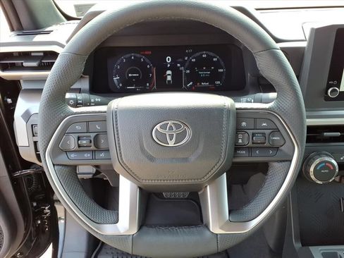 Used 2026 Toyota Tacoma TRD Off-Road AWD/4WD image 14