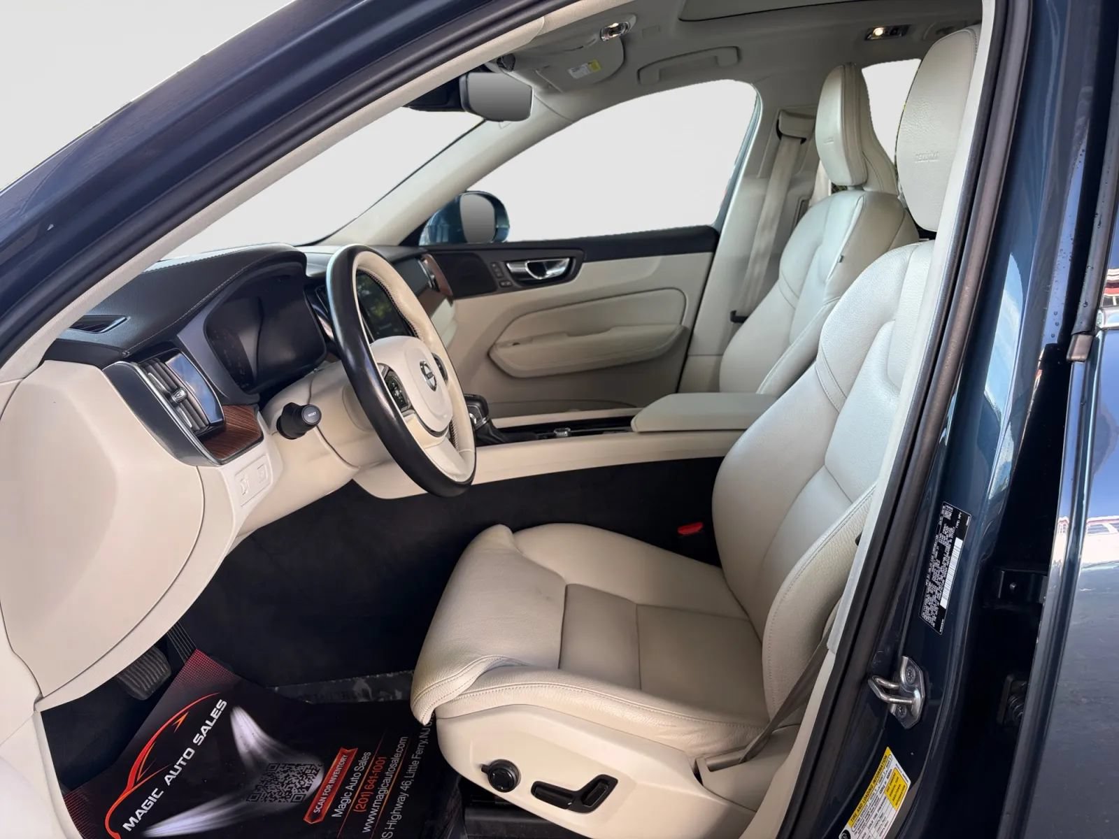 Used 2020 Volvo XC60 T5 Inscription AWD/4WD image 12