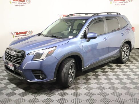 Used 2024 Subaru Forester Premium AWD/4WD image 17