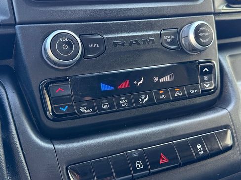 Used 2025 RAM ProMaster 2500 w/ Convenience Group FWD image 25