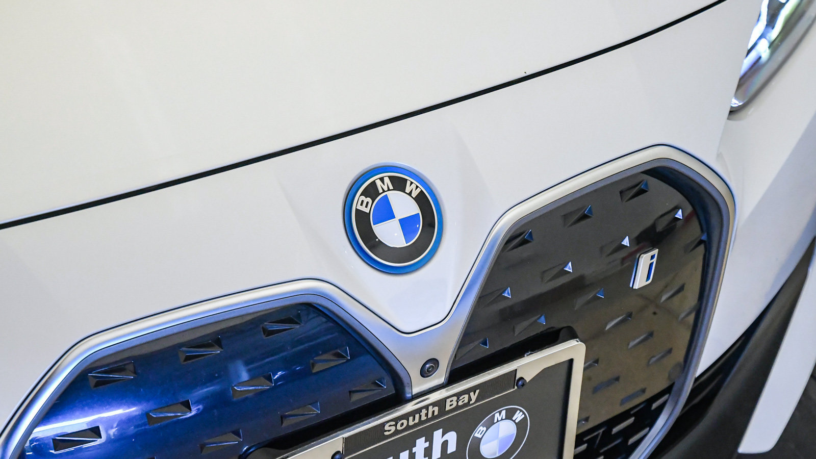 Certified 2024 BMW i4 eDrive35 w/ Convenience Package RWD image 8