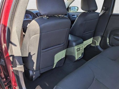 Used 2023 Chrysler 300 Touring w/ Sport Appearance Package image 21