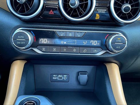 Used 2023 Nissan Sentra SV w/ SV Premium Package image 31