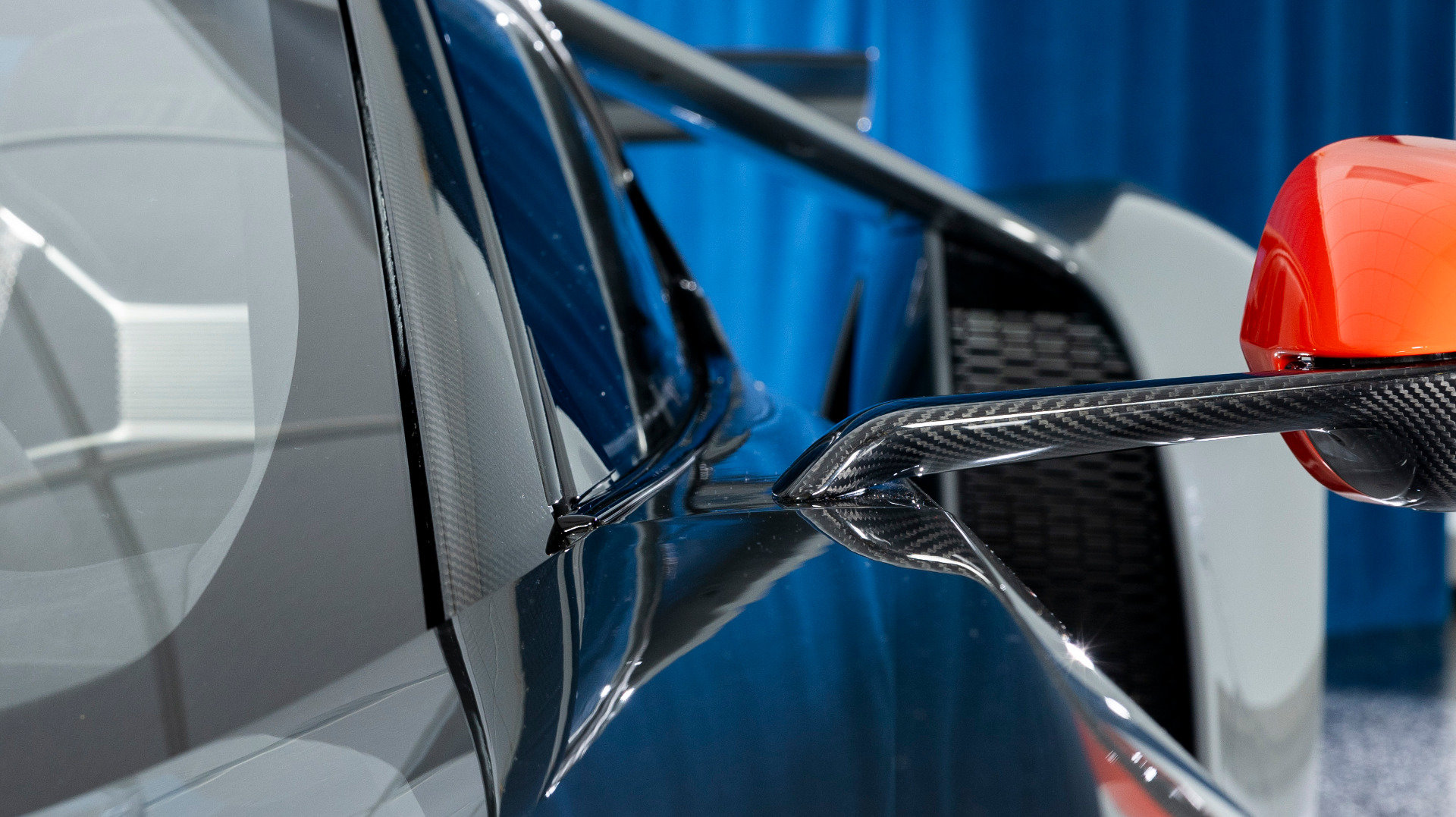 Used 2020 Ford GT Carbon Series RWD image 32