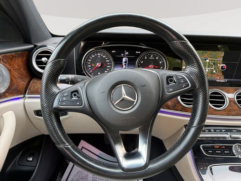 Used 2017 Mercedes-Benz E 300 4MATIC image 11