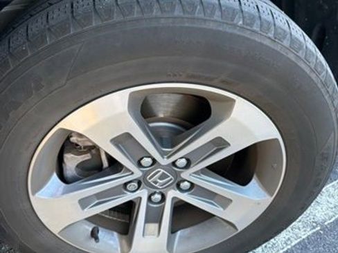 Used 2024 Honda Pilot EX-L image 5