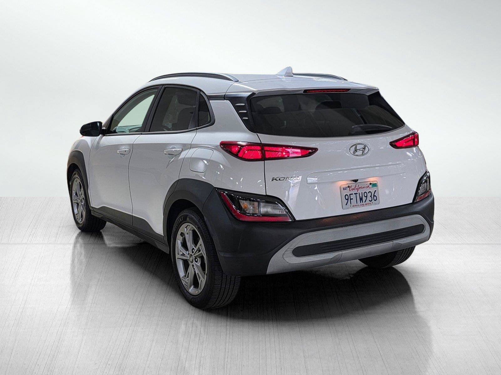Used 2023 Hyundai Kona SEL w/ Convenience Package FWD image 5