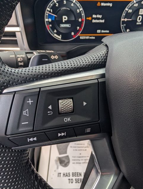 Used 2023 Mitsubishi Outlander SEL AWD/4WD image 15