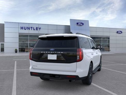 New 2025 Ford Expedition Active image 8