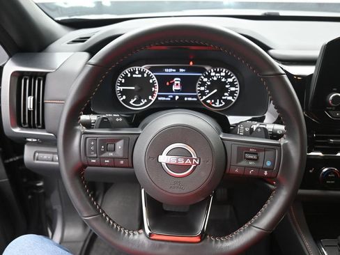 Used 2025 Nissan Pathfinder Rock Creek AWD/4WD image 29