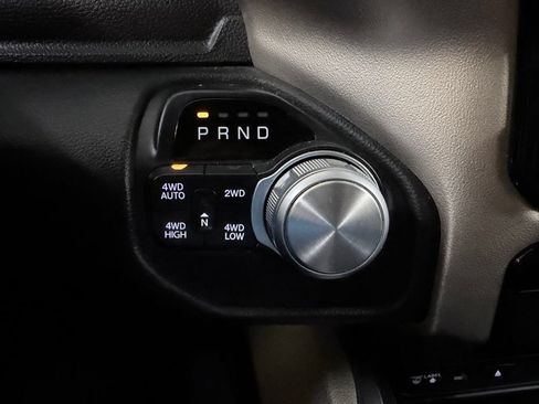 Used 2019 RAM 1500 Laramie AWD/4WD image 26