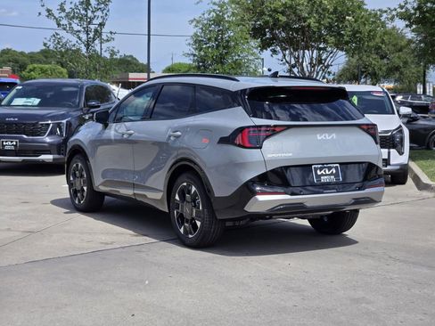 New 2026 Kia Sportage SX FWD image 3