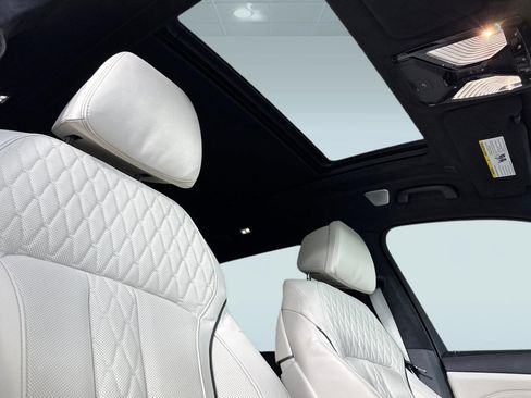 Used 2025 BMW X7 M60i image 14