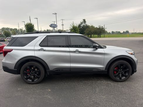 Used 2022 Ford Explorer ST w/ Equipment Group 401A AWD/4WD image 5