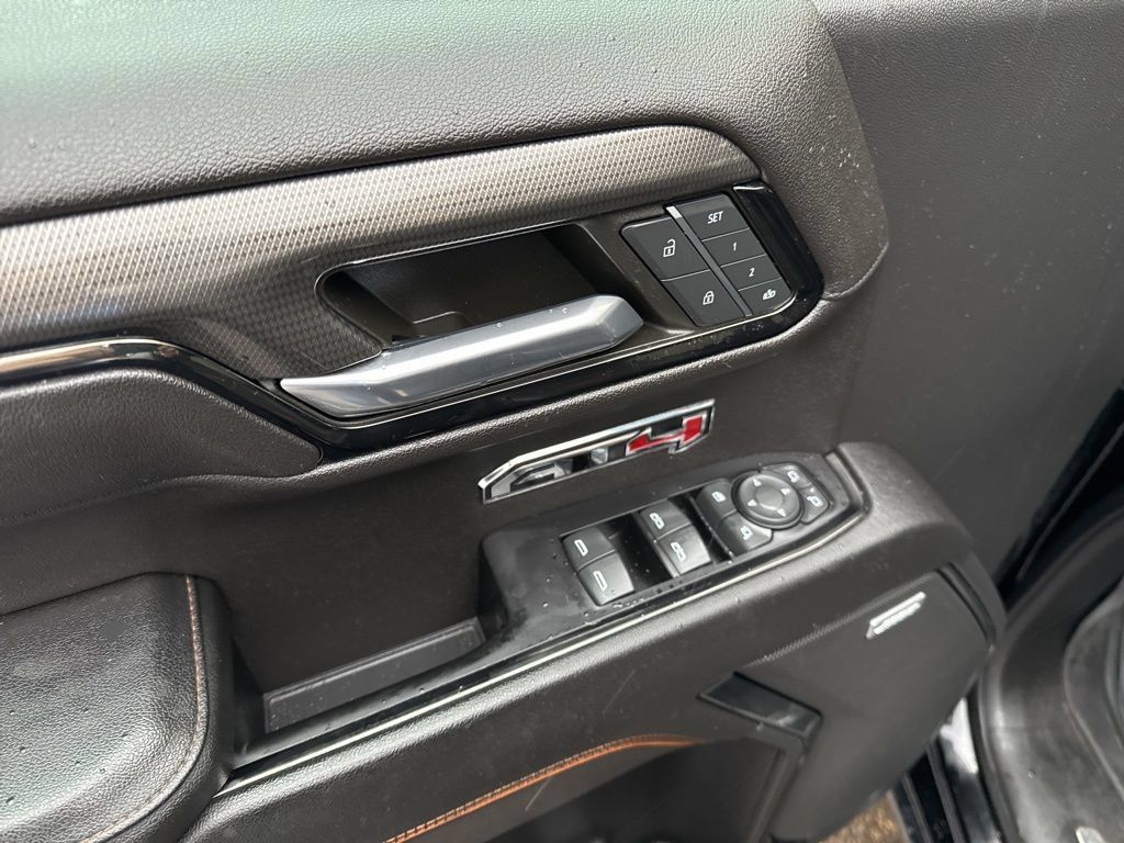 Used 2023 GMC Sierra 1500 AT4 w/ AT4 Preferred Package AWD/4WD image 8