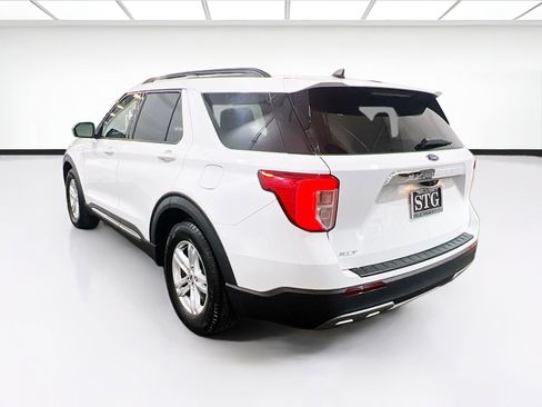 Used 2022 Ford Explorer XLT w/ Equipment Group 202A RWD image 6