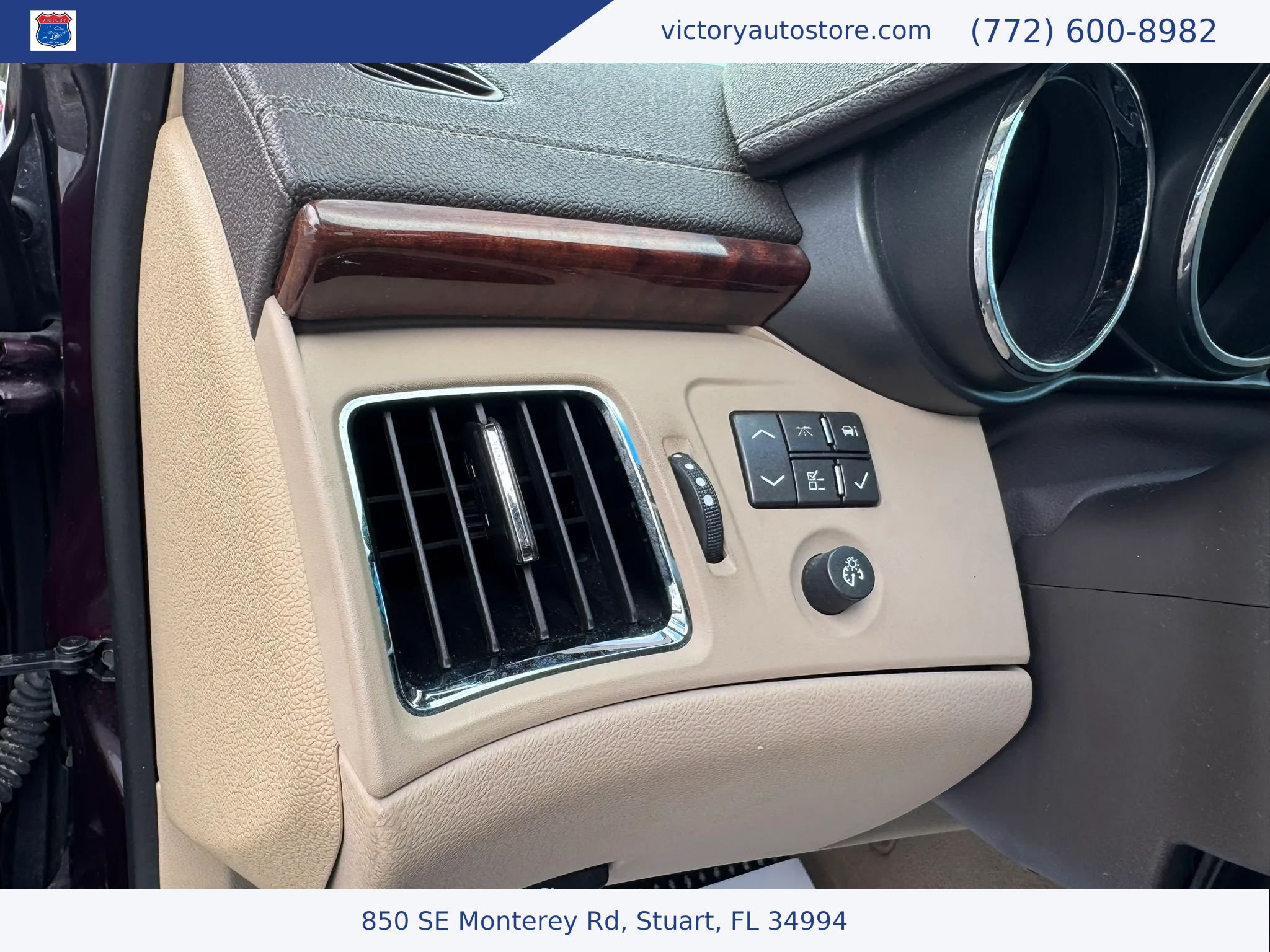 Used 2010 Cadillac CTS Luxury RWD image 22