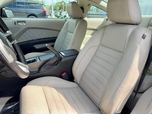 Used 2010 Ford Mustang GT Premium RWD image 11