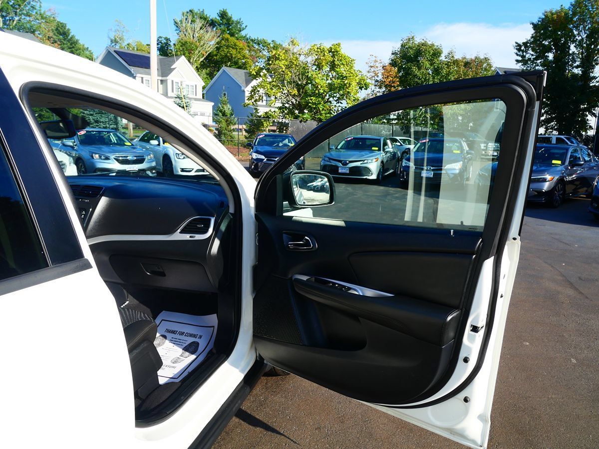 Used 2019 Dodge Journey SE w/ Connectivity Group FWD image 20