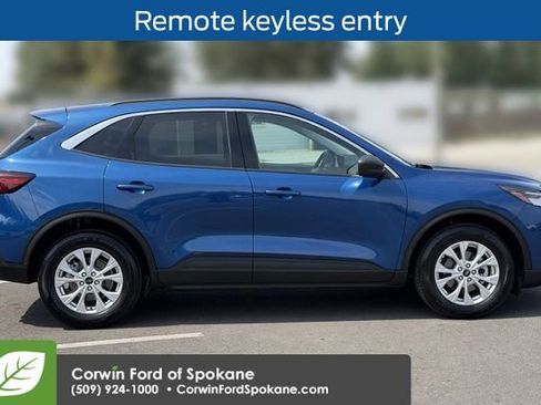 Used 2023 Ford Escape Active w/ Tech Pack #1 AWD/4WD image 9