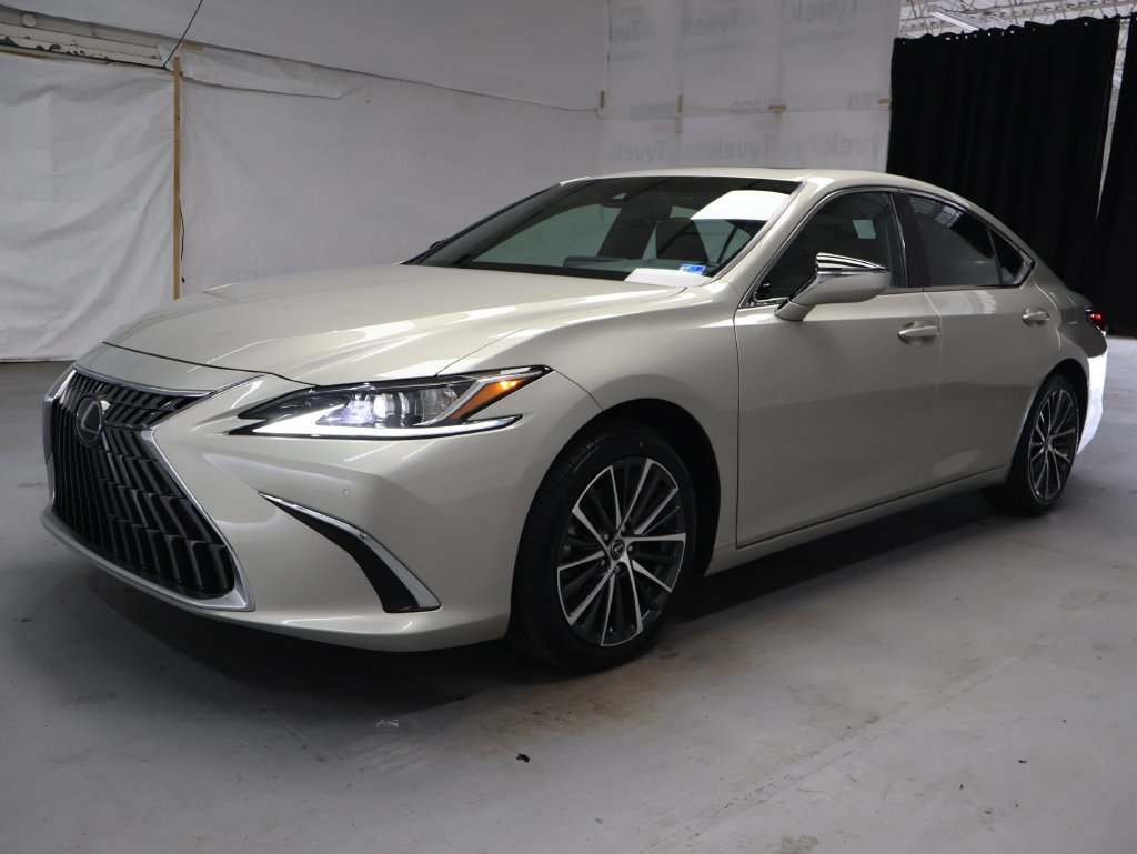 Used 2023 Lexus ES 350 w/ Premium Package FWD image 3