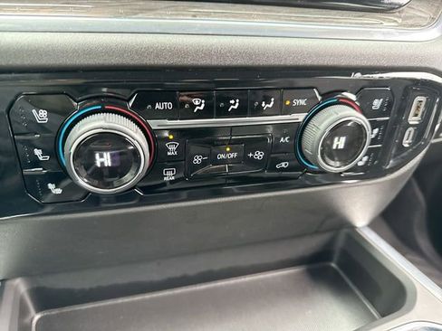 Used 2025 Chevrolet Silverado 1500 LTZ image 19