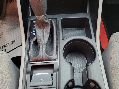 Used 2019 Hyundai Tucson SE image 17