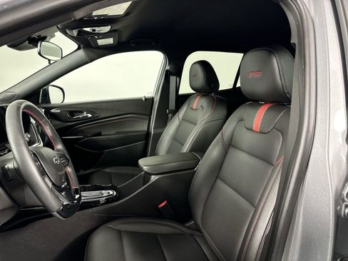 Used 2025 Chevrolet Trax RS w/ Driver Confidence Package image 18