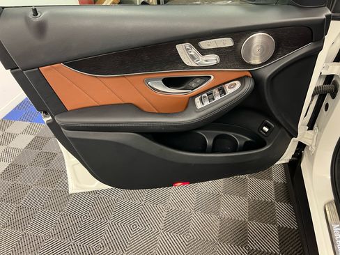 Used 2021 Mercedes-Benz GLC 300 4MATIC Coupe image 5