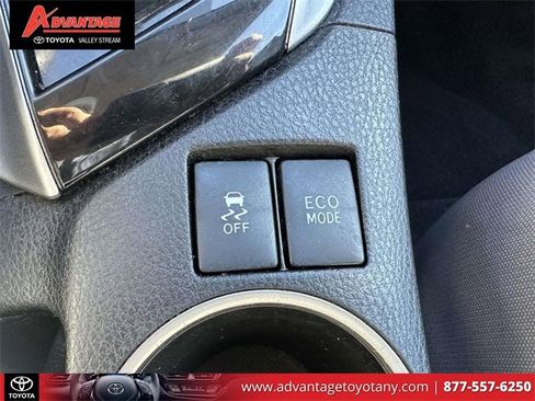 Used 2014 Toyota Corolla LE image 27