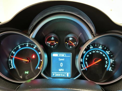 Used 2013 Chevrolet Cruze LT image 21