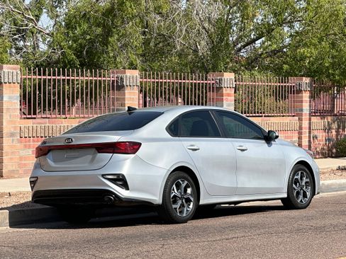 Used 2021 Kia Forte LXS image 10