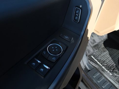 Used 2025 Ford F350 XLT image 14