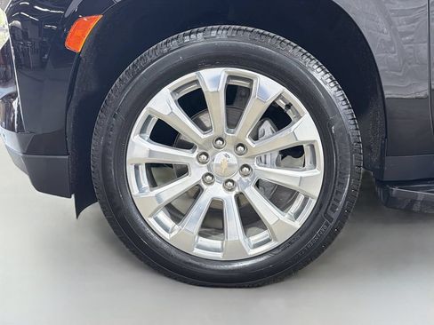 Used 2023 Chevrolet Tahoe Premier AWD/4WD image 36