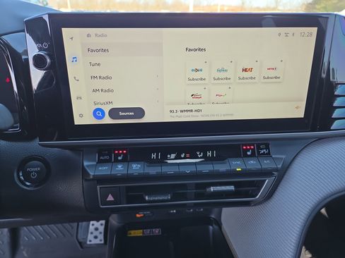 Certified 2025 Toyota Camry SE image 22