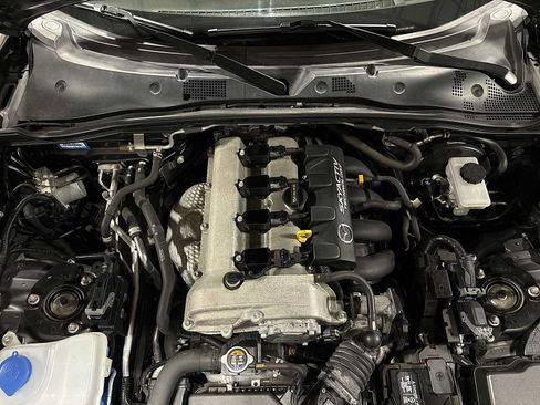 Used 2019 MAZDA MX-5 Miata RF Grand Touring RWD image 12