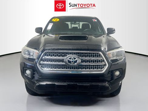 Used 2016 Toyota Tacoma TRD Sport w/ Premium & Technology Package RWD image 10