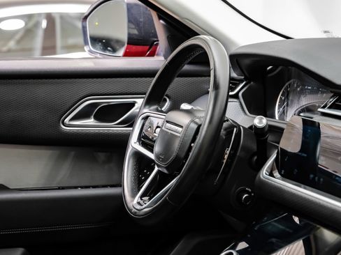 Used 2023 Land Rover Range Rover Velar R-Dynamic S image 18