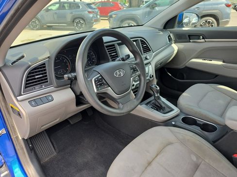 Used 2017 Hyundai Elantra SE FWD image 13