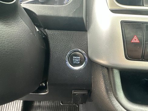Used 2019 Toyota Highlander SE AWD/4WD image 9