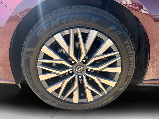 Used 2025 Nissan Altima 2.5 SV FWD image 11