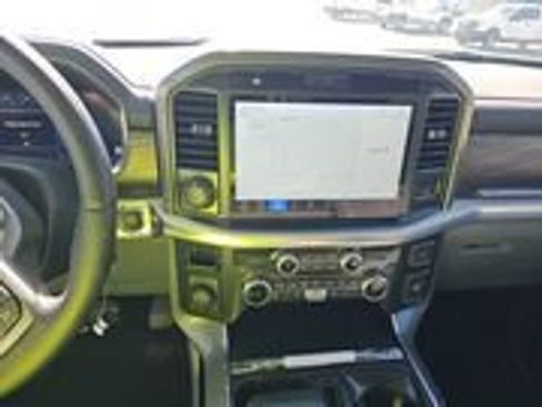 Used 2025 Ford F150 Lariat w/ Equipment Group 501A Mid AWD/4WD image 9