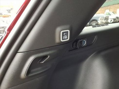 New 2025 Jeep Grand Cherokee Altitude image 6